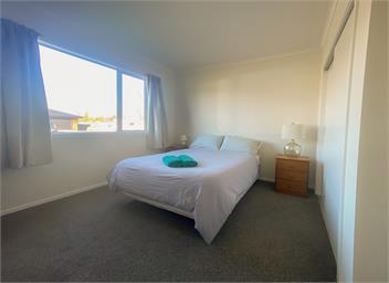 Peaceful, Warm, Sunny Lake Hawea Home - Wanaka