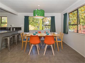 Kowhai Cottage (Bachcare) - Wanaka