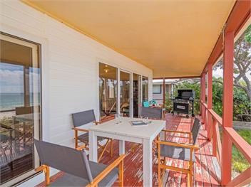 Poppy's Beach House (Bachcare) - Whangapoua