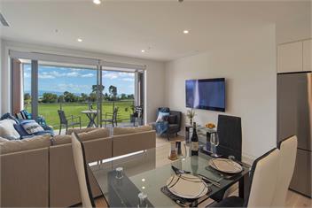 Oceanview Apartment - Beachside in Nelson - Nelson