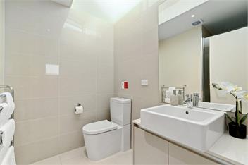Two Views - Watermark Apartment Taupo - Taupo