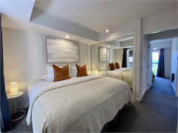 Lakefront Gem | Absolute Waterfront - Queenstown