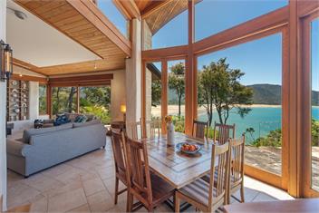 Tokongawa Retreat - Views, Pools, Serenity! - Tasman