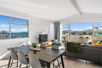 Timeout @ Taupo - Central, Lake and Mountain Views, Table-tennis - Taupo