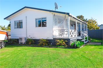 Hosts on the Coast Marlin Cottage - Whitianga