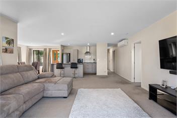 Central townhouse retreat - 