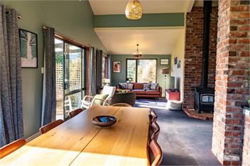 Waimanu Guest House - 