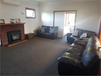 LOCATION! SUN! SPACE GALORE! - Gisborne