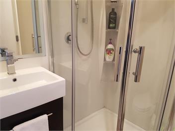 Central Lakeview Apartment - Queenstown