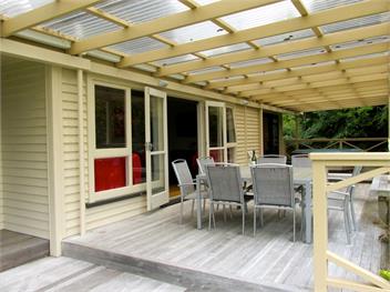 Lake Rotoehu Accommodation (Bachcare) - Lake Rotoehu