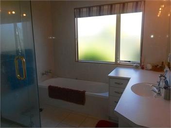 Summer Retreat (Bachcare) - Blenheim