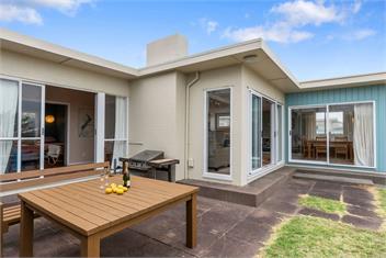 La Casa de la Playa (Bachcare) - Waikanae Beach
