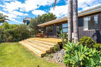 Sol Spa Oasis (Bachcare) - Surfdale