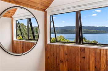 Splendour on Spencer (Bachcare) - Lake Tarawera