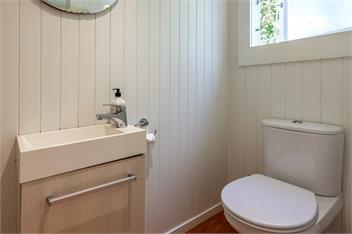 Nikau Cottage (Bachcare) - Waiheke Island