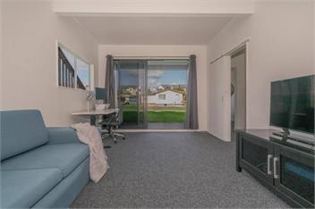 Beach House - Across the Road to the Beach - Whitianga