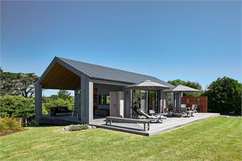 Coastal Retreat at Muriwai Beach - Auckland