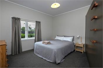 Lounge to Lake - Water's Edge, Lake Rotorua - Rotorua