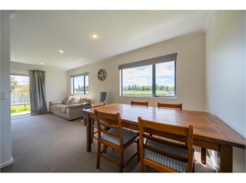Cosy Lakeside (Bachcare) - Manapouri