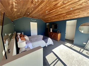 The Gathering Place - Karapiro  - Cambridge
