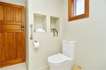 Studio 85 - Christchurch Holiday Homes - Christchurch