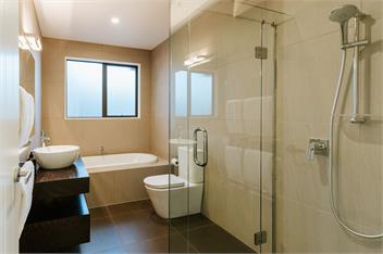 The Clearview House | Lake Views | Spa Pool | Sleeps 9 - WANAKA