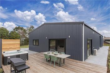 Stagford Barn with Private Hot Tub - Taupo