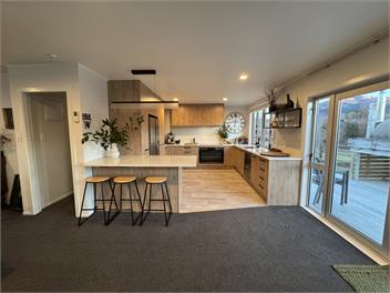 Trout House - 2 Master bedrooms with ensuites - Turangi
