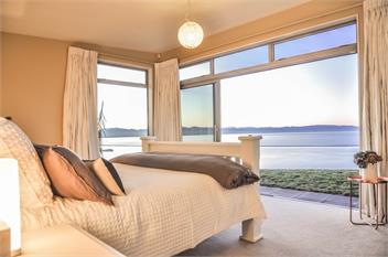 Seawatch - Spa Pool & Panoramic Ocean Views - Nelson