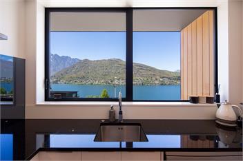 Fantastic 4 BDR Home | AC | WI-FI | Coffee Machine - Queenstown