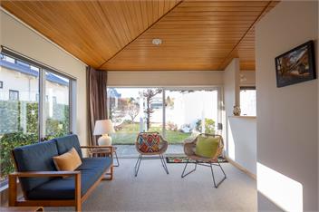 Queenstown Lakeside Gem: 3 BDR, Wi-Fi & Parking - Queenstown