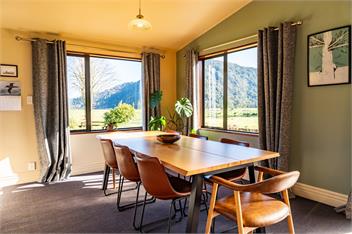 Waimanu Guest House - 