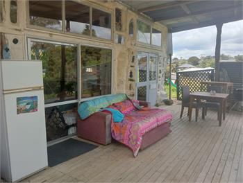 THE MUD HOUSE -