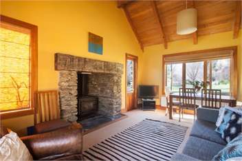 Wharenui by MajorDomo - Spacious country home near Arrowtown - Queenstown
