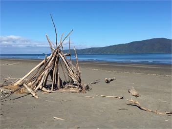Holiday on Henare, Olde Beach Waikanae. - Waikanae