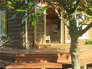 Rock 'n Rata Cottage - Golden Bay