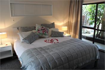 Large Executive Home Near the Beach - Wellington