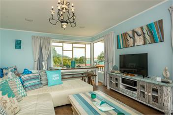 1-3 Bdr ONEPU MOANA Upstairs Apartment - with Views + Spa-Pool - South Hokianga