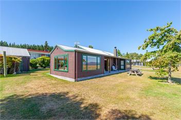Lakeside Lodge (Bachcare) - Tauranga Taupo