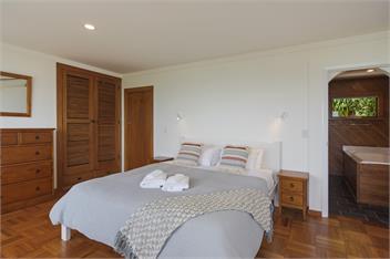 Ocean Vista - Nelson Waterfront Holiday Home - Nelson