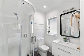 The Whitehouse (Bachcare) - New Plymouth