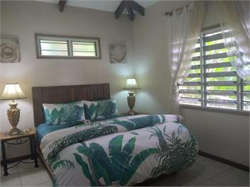 "TROPPO MYSTIQUE" - VANUATU - PORT VILA