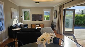 Osier Oasis - Walk to Mission Estate and Wineries - Napier