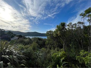 Picturesque Waikawa (Bachcare) - Picton