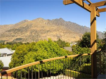Pinnacle Villa by MajorDomo - Queenstown