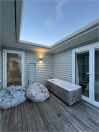 Beautiful beach bungalow with pool - Mt Maunganui