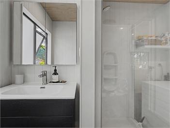 Modern Coastal Tree House (Bachcare) - Whangamata