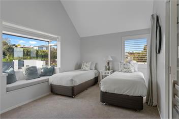 Hampton Cottage by the Lake (Bachcare) - 