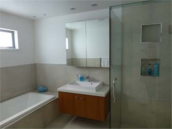 Executive Award Winning Beach House - Tauranga 