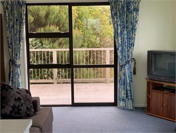 Thule View with Car available - Stewart Island